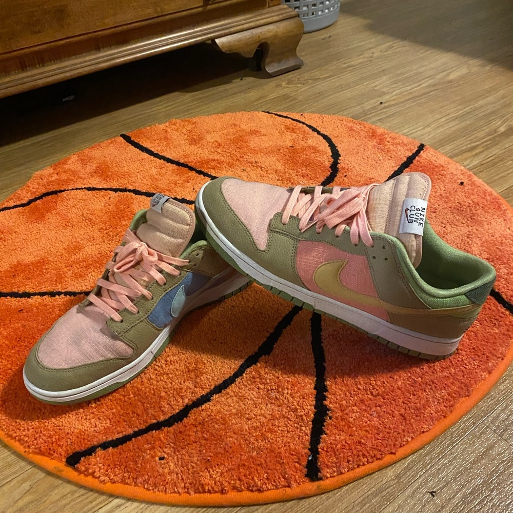 Size 13 Nike Dunks sun club